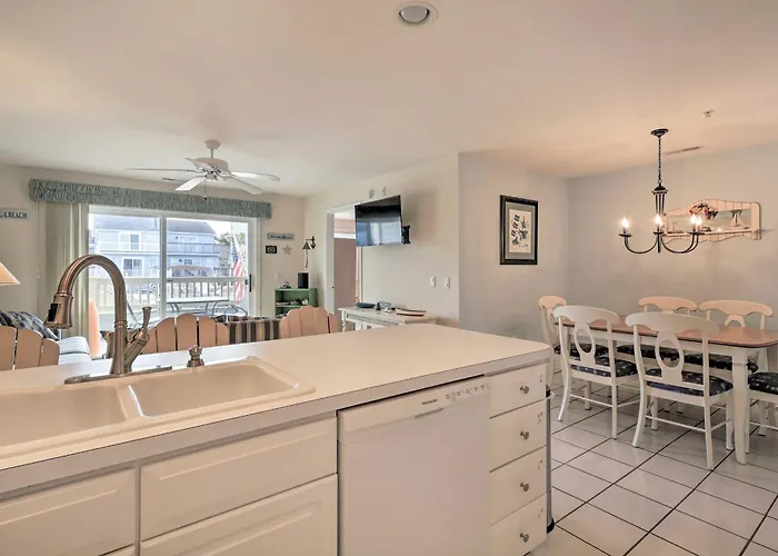 Pool, Canal Views! Unit 1/2 Mi To Ocean *