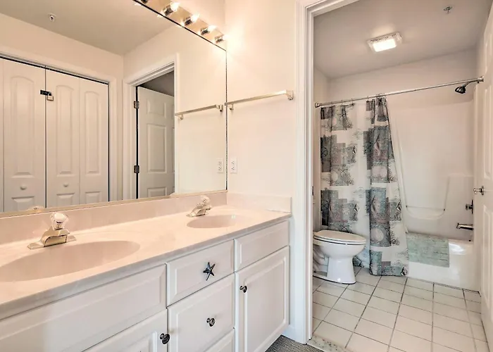 Pool, Canal Views! Unit 1/2 Mi To Ocean Holiday home Ocean City