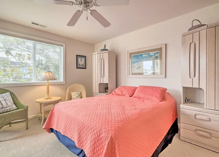 Pool, Canal Views! Unit 1/2 Mi To Ocean Ocean City
