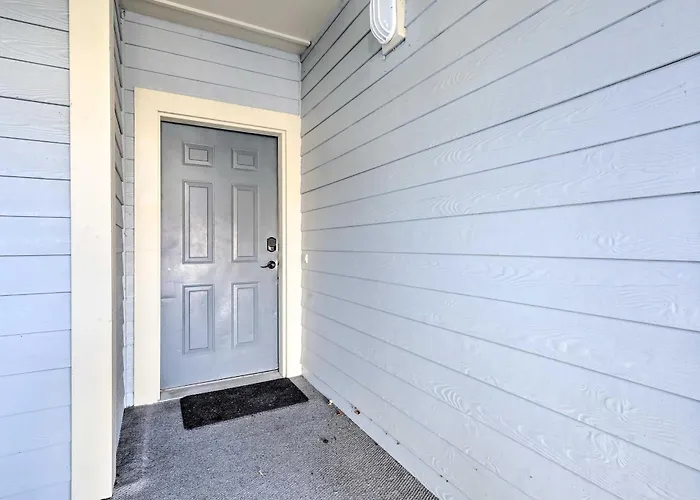 Pool, Canal Views! Unit 1/2 Mi To Ocean Ocean City