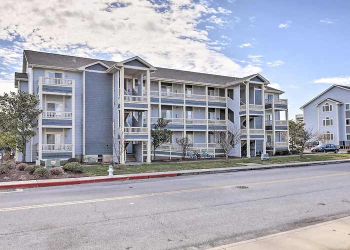 Pool, Canal Views! Unit 1/2 Mi To Ocean Holiday home